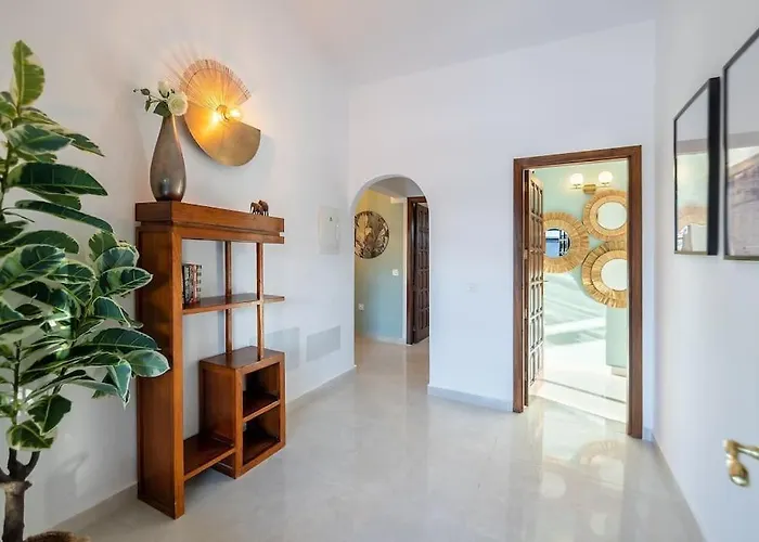 Casa De La Luna * Tías