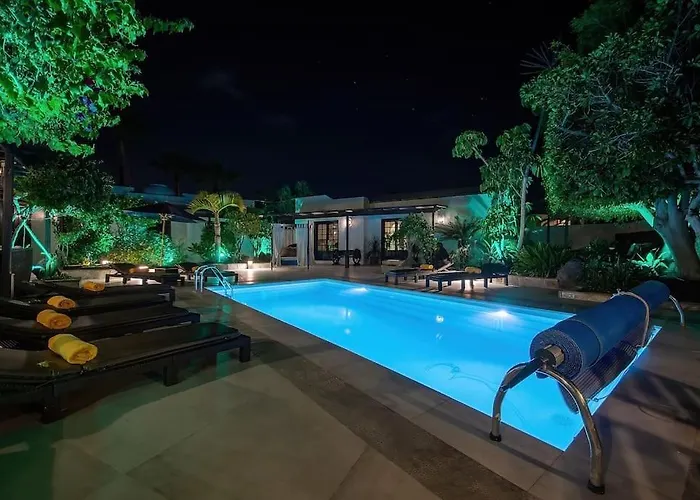 Casa De La Luna Tías