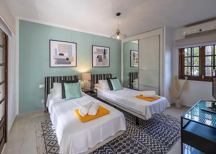 Casa De La Luna Tías