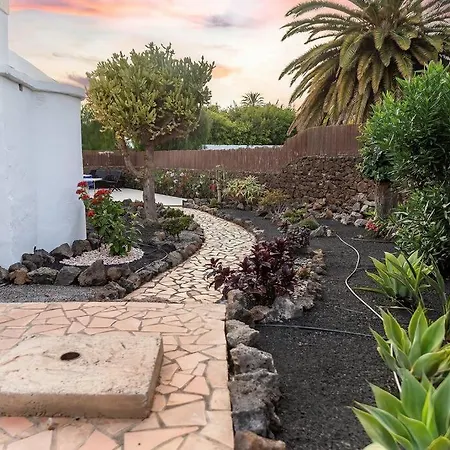 Casa De La Luna * Тиас