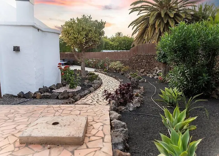 Casa De La Luna * Тиас