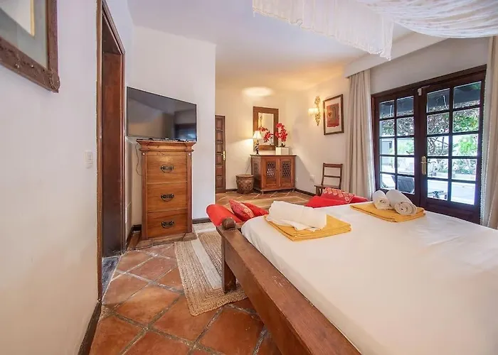 Casa De La Luna Тиас