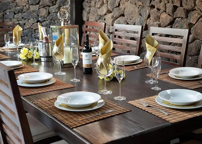 Casa De La Luna * Тиас